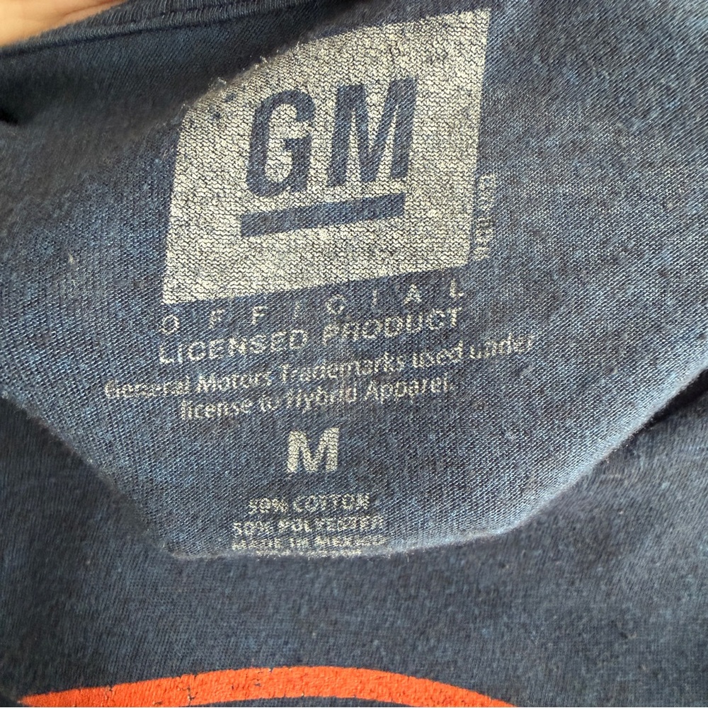 GM American classic Chevy short sleeve size medium - Picture 3 of 4